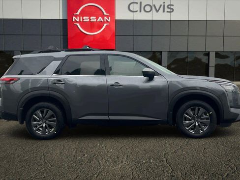 New 2025 Nissan Pathfinder SV image 9