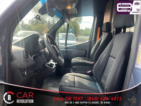 Used 2021 Mercedes-Benz Sprinter 2500 image 7