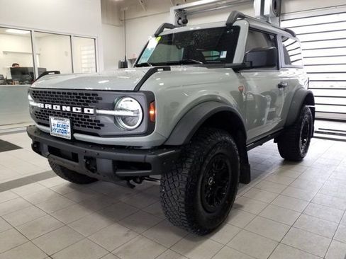Used 2023 Ford Bronco Badlands w/ Sasquatch Package image 2