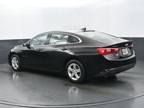 Used 2021 Chevrolet Malibu LS image 3