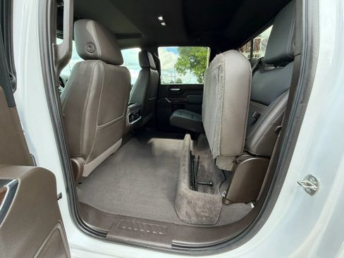 Used 2022 GMC Sierra 3500 Denali w/ Denali Ultimate Package AWD/4WD image 19