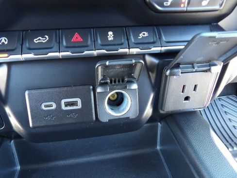 Used 2020 Chevrolet Silverado 1500 RST w/ All-Star Edition image 23