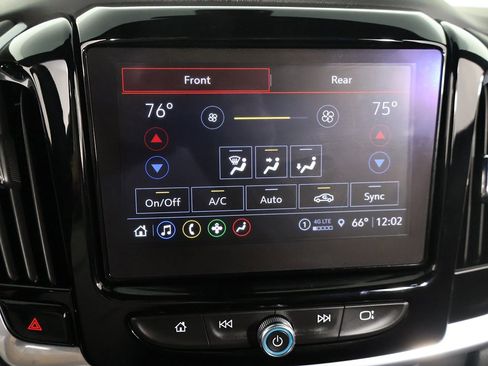 Used 2023 Chevrolet Traverse LT image 46