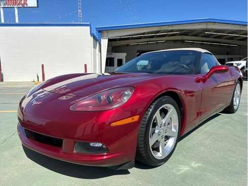 Used 2006 Chevrolet Corvette Convertible 2D w/ Preferred Equipment Group image 2