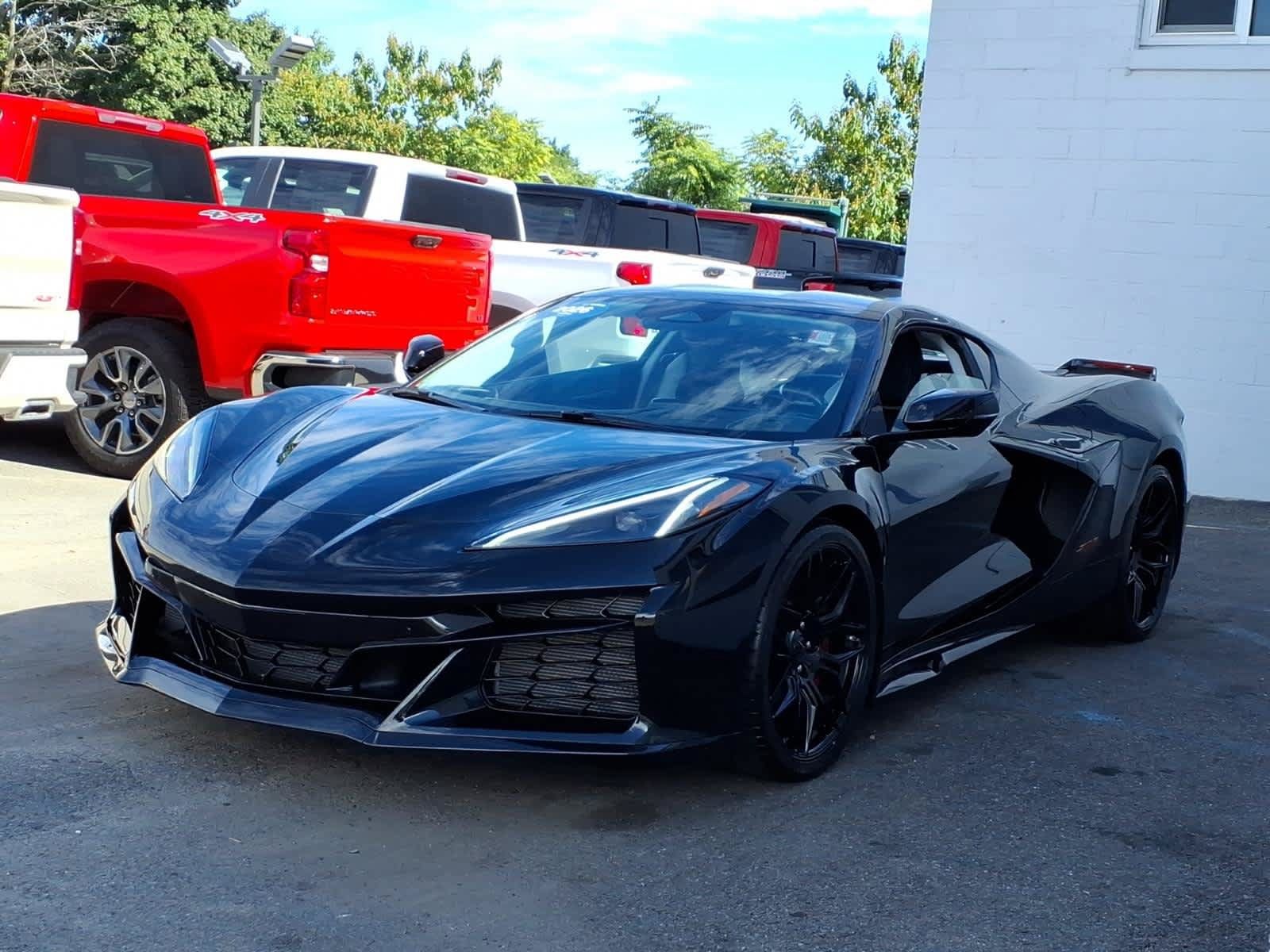 Used 2026 Chevrolet Corvette Z06 RWD image 3