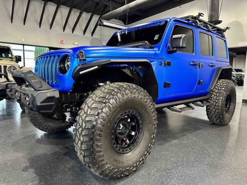 Used 2022 Jeep Wrangler Unlimited Rubicon w/ Xtreme Recon 35" Tire Package image 7