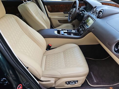 Used 2018 Jaguar XJ L Portfolio image 21