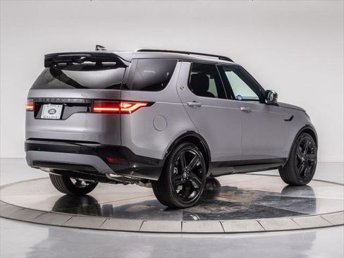 New 2025 Land Rover Discovery Dynamic SE image 5