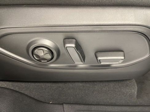 New 2025 Jeep Grand Cherokee L Limited w/ Black Appearance Package image 32