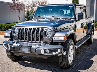 Used 2023 Jeep Gladiator Sport AWD/4WD video 1