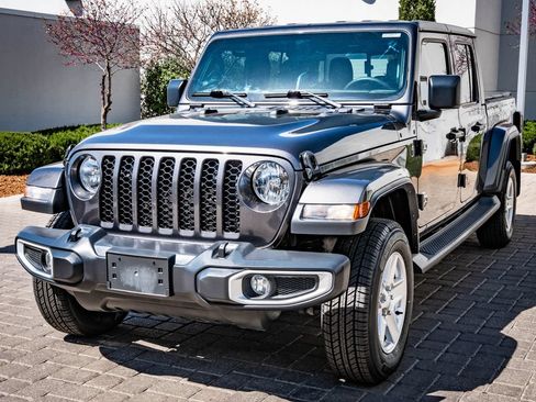 Used 2023 Jeep Gladiator Sport AWD/4WD image 1