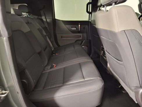 Used 2024 GMC Hummer EV 3X w/ LPO, Illumination Package image 31