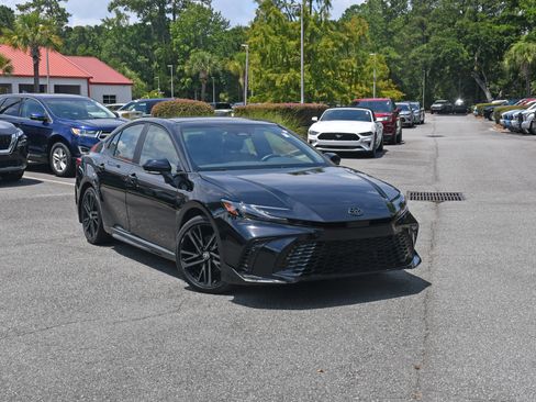 Certified 2025 Toyota Camry XSE FWD image 6