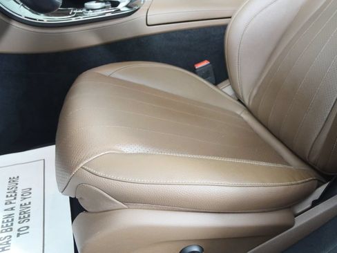 Used 2019 Mercedes-Benz E 300 image 9