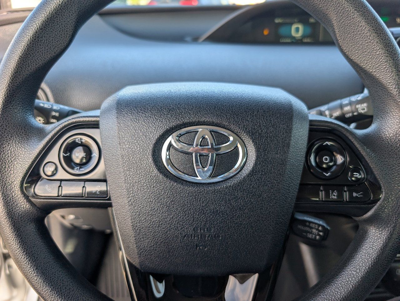 Used 2021 Toyota Prius LE FWD image 19