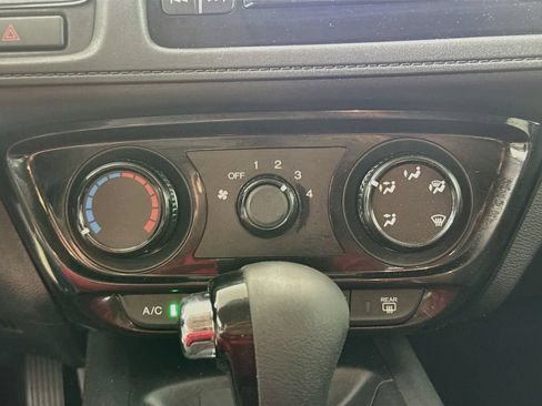 Used 2016 Honda HR-V LX image 14