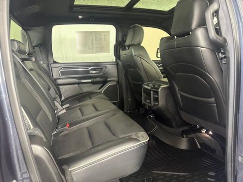 Used 2019 RAM 1500 Laramie AWD/4WD image 5