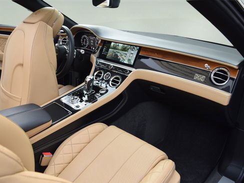 Used 2020 Bentley Continental GT AWD/4WD image 28
