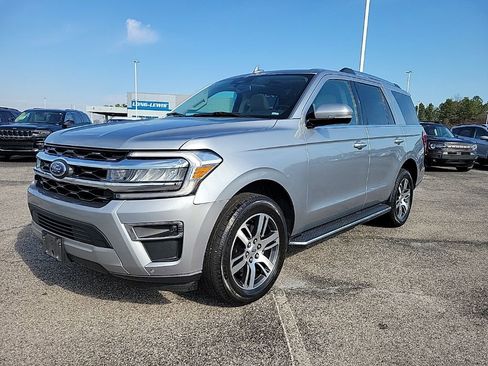 Used 2023 Ford Expedition Limited image 1