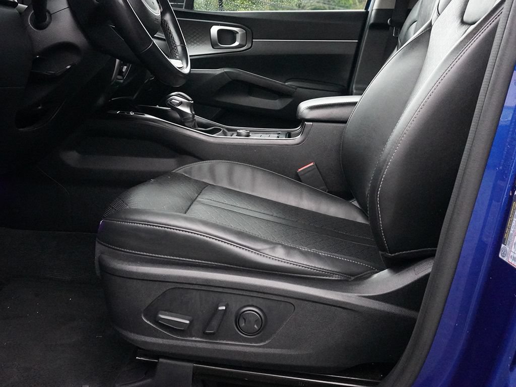 Used 2022 Kia Sorento S FWD image 26
