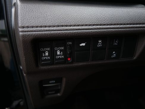 Used 2018 Honda Odyssey EX-L image 24