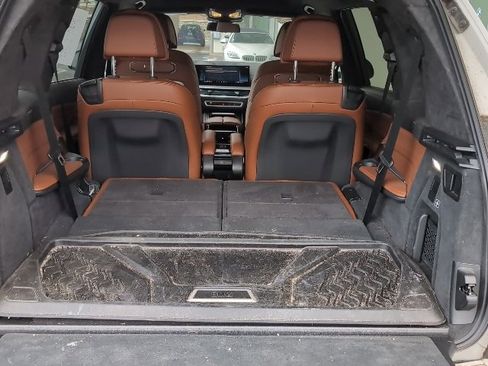 Certified 2024 BMW X7 xDrive40i w/ M Sport Package image 31