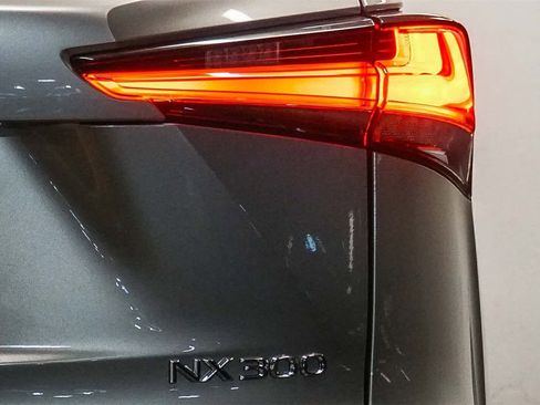Used 2019 Lexus NX 300 FWD image 10