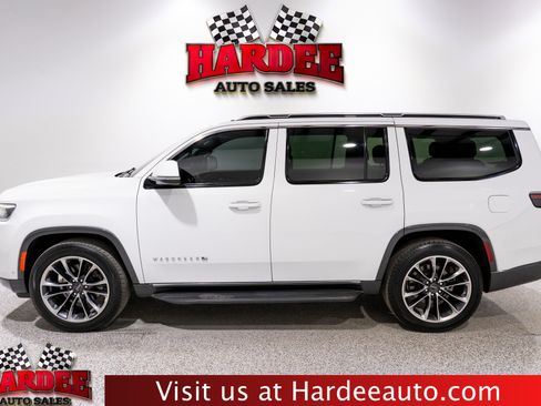 Used 2022 Jeep Wagoneer Series II w/ Premium Group I AWD/4WD image 1