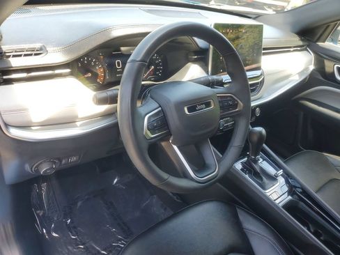 Used 2025 Jeep Compass Limited AWD/4WD image 12