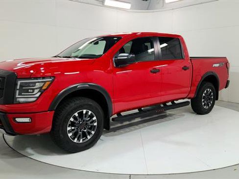 Used 2024 Nissan Titan PRO-4X w/ Off Road Protection Package image 3