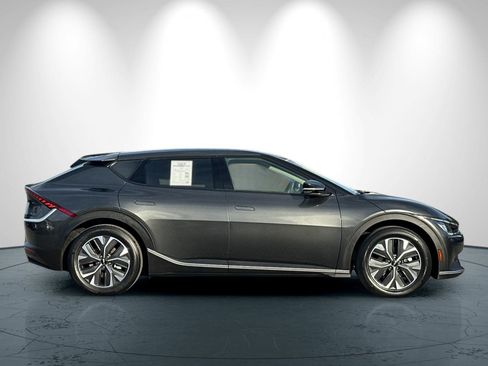 Certified 2023 Kia EV6 Light image 3