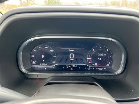 Used 2023 GMC Yukon AT4 w/ Technology Package image 12