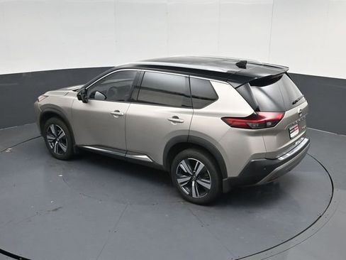 Used 2021 Nissan Rogue SL w/ Premium Package image 43