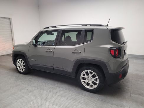 Used 2020 Jeep Renegade Latitude w/ Popular Equipment Group FWD image 3