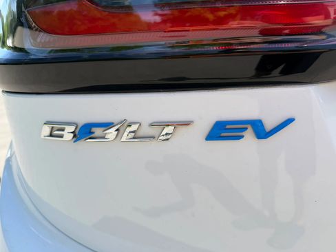 Used 2023 Chevrolet Bolt LT w/ Driver Confidence Package FWD image 12