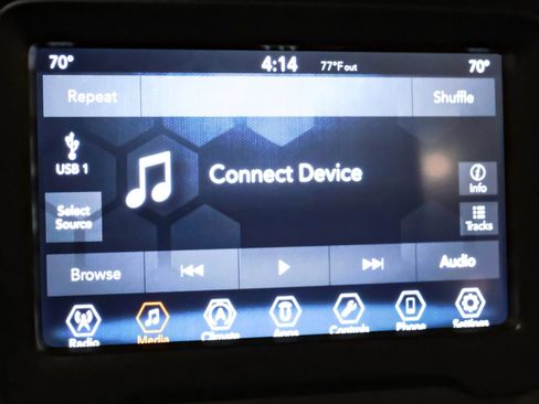 Used 2018 Jeep Renegade Limited w/ Advanced Technology Group AWD/4WD image 27