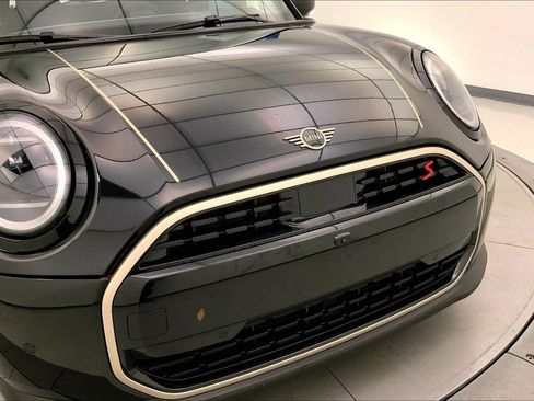 Certified 2025 MINI Cooper S image 29