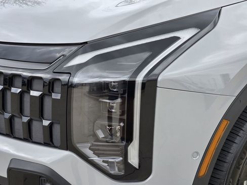 New 2026 Kia Sportage X-Line w/ X-Line Technology Package image 6