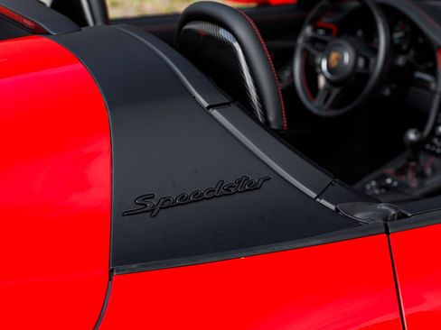 Used 2019 Porsche 911 Speedster RWD image 33