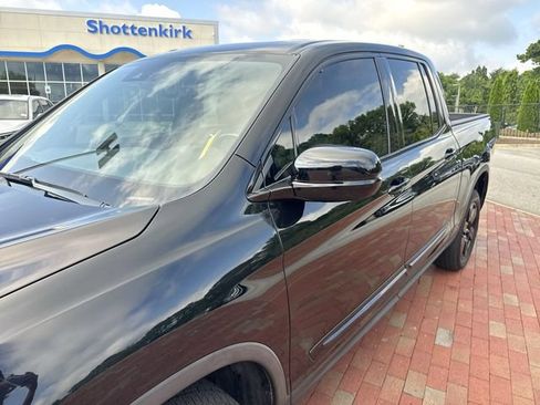 Used 2017 Honda Ridgeline Black Edition image 5