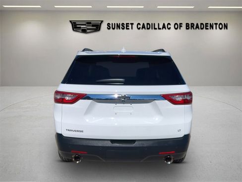 Used 2021 Chevrolet Traverse LT image 5