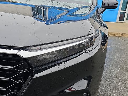 Used 2024 Honda CR-V EX-L image 9