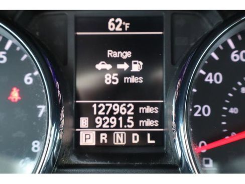 Used 2015 Nissan Rogue S w/ Convenience Package FWD image 17