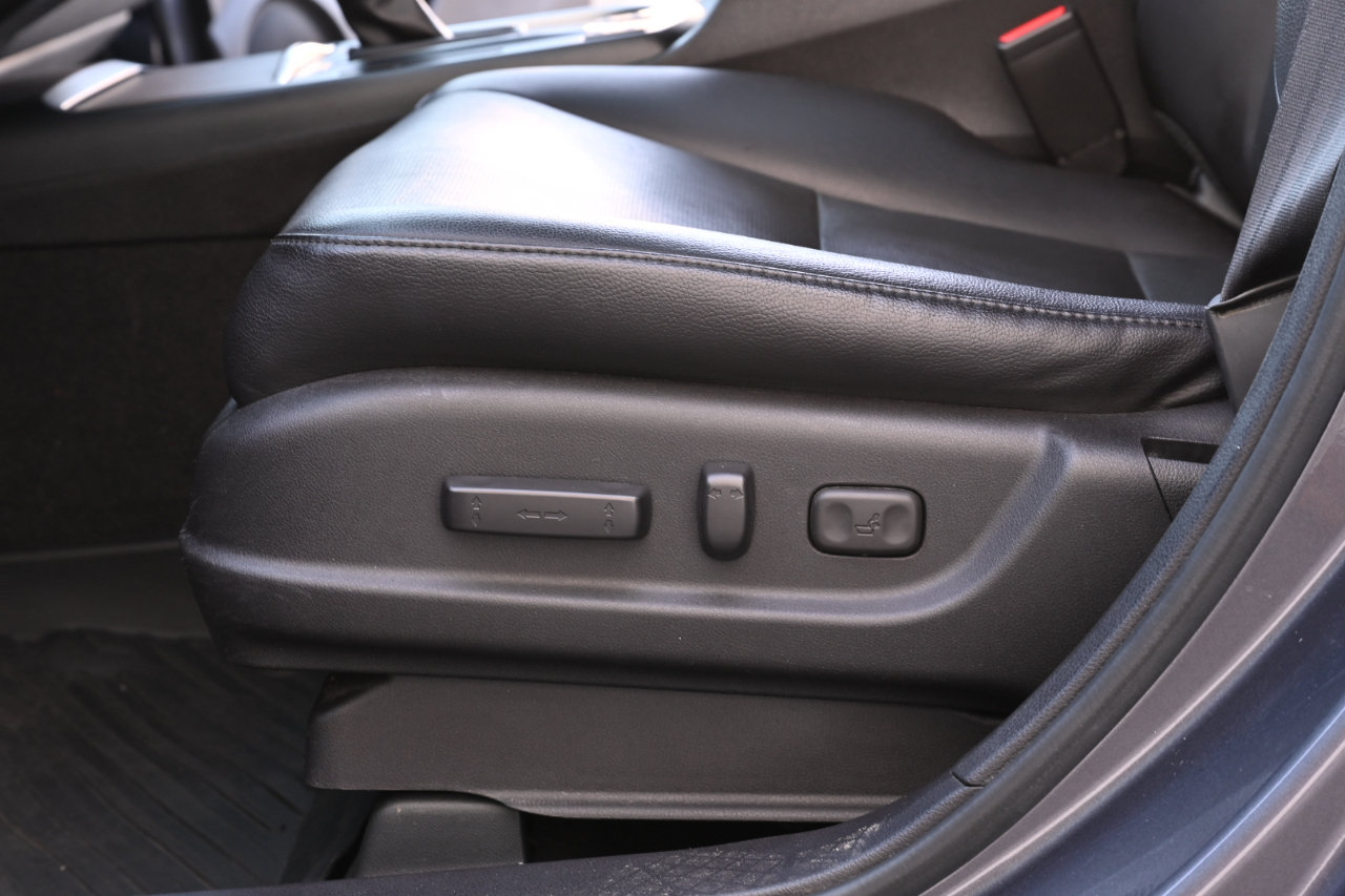 Used 2018 Acura RDX w/ Tech & AcuraWatch Plus Pack AWD/4WD image 23