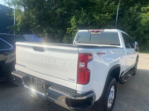 Used 2024 Chevrolet Silverado 3500 LTZ w/ LTZ Convenience Package AWD/4WD image 5