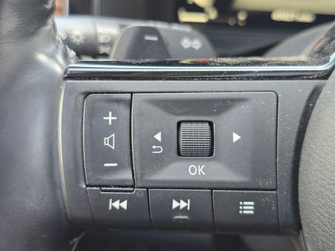 Used 2023 Nissan Pathfinder Platinum w/ Lighting Package (N93) image 16