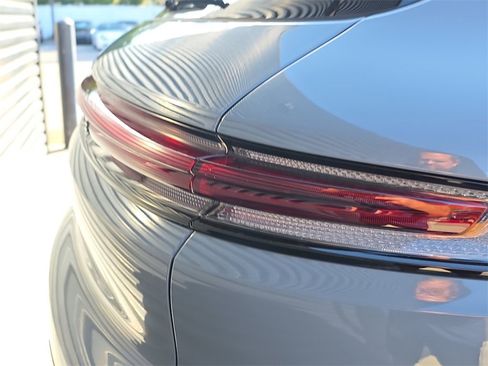 Used 2025 Porsche Cayenne image 16