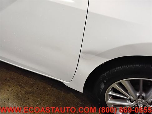 Used 2015 Toyota Corolla LE image 17