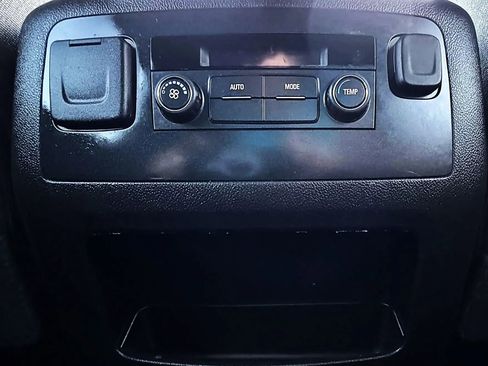 Used 2019 GMC Yukon XL SLE image 36