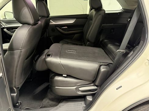 Used 2024 MAZDA CX-90 3.3 Turbo w/ Preferred Plus image 40